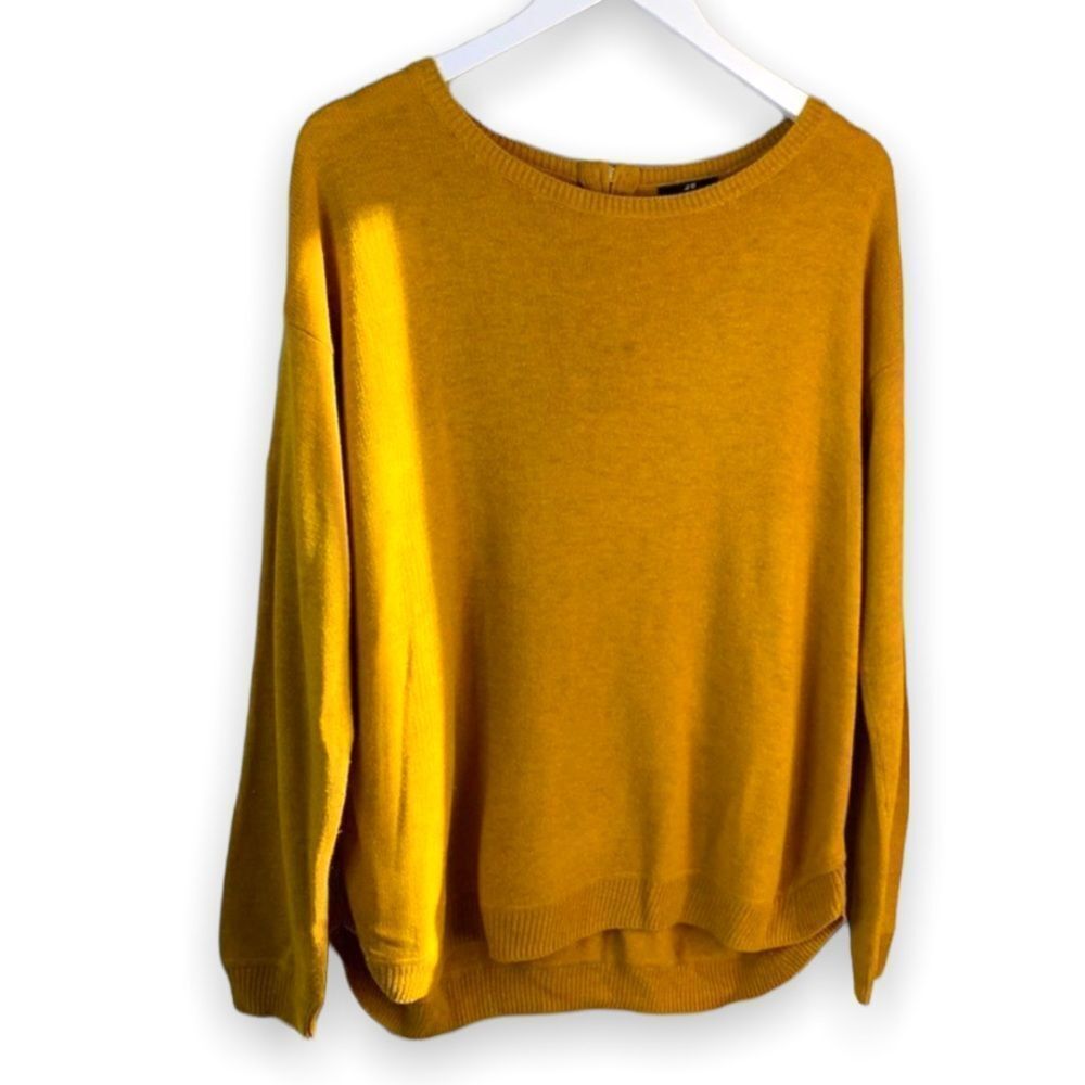 𝅺H&M long sleeve sweater with back zipper tapered hem mustard yellow medium